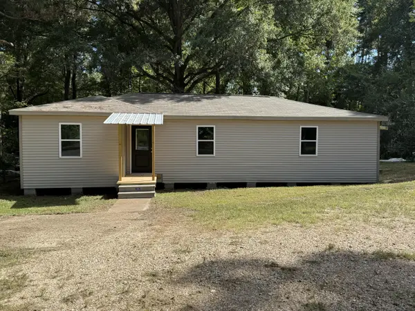 1102 W Hawthorne Rd, Leesville, LA 71446