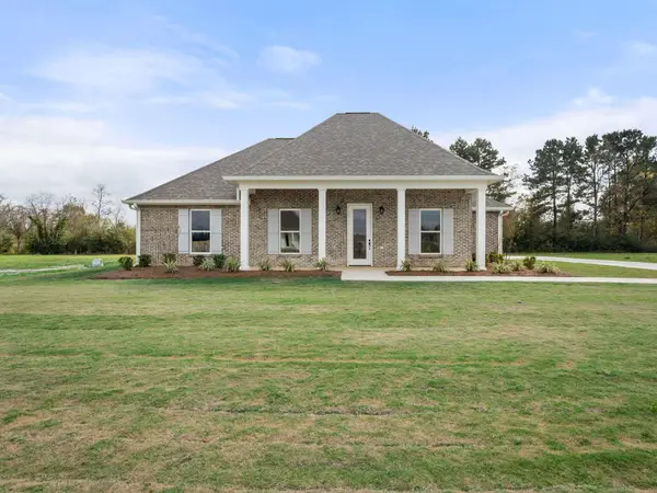 365 Liberty Dr, Leesville, LA 71446