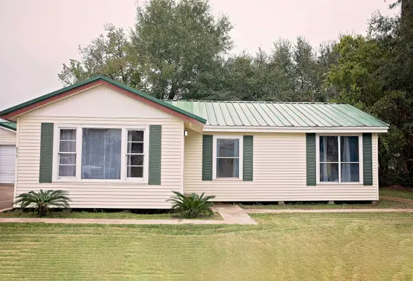 855 E. Lyons St., Sulphur, LA 70663