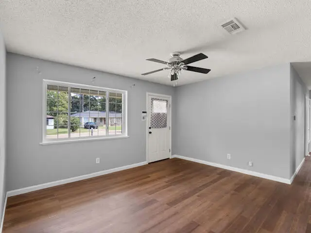 407 Magnolia St, New Llano, LA 71461 - Image #2