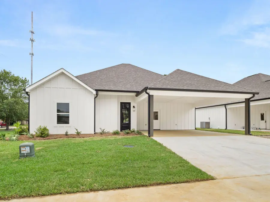 1923 Schovall, Deridder, LA 70634 - #2