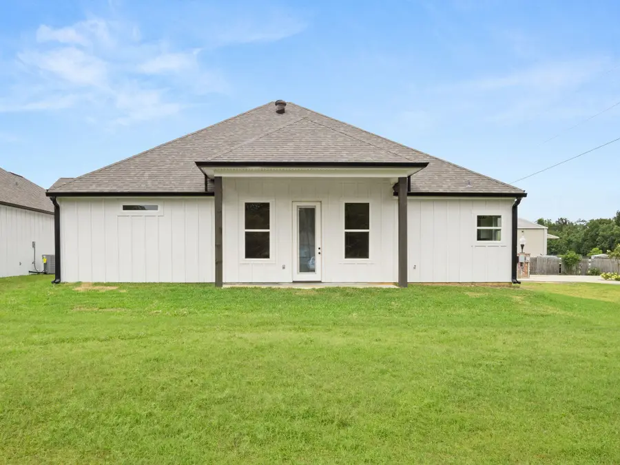 1923 Schovall, Deridder, LA 70634 - #3
