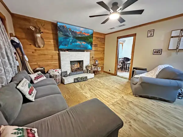 147 Blackmon Rd, Leesville, LA 71446