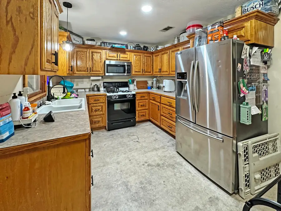 147 Blackmon Rd, Leesville, LA 71446 - Image #2