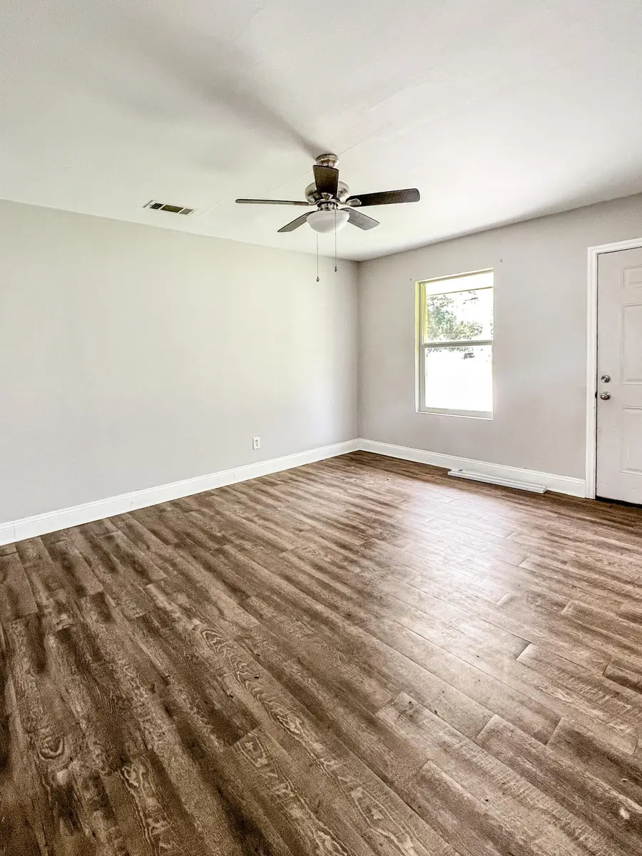 107 Herring St, Leesville, LA 71446 - Image #2