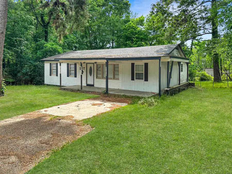 214 Carl, Leesville, LA 71446 - #2