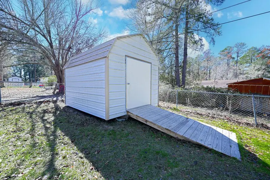 305 Ivy Street, New Llano, LA 71461 - #3