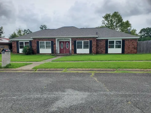 2102 Pear, DeRidder, LA 70634