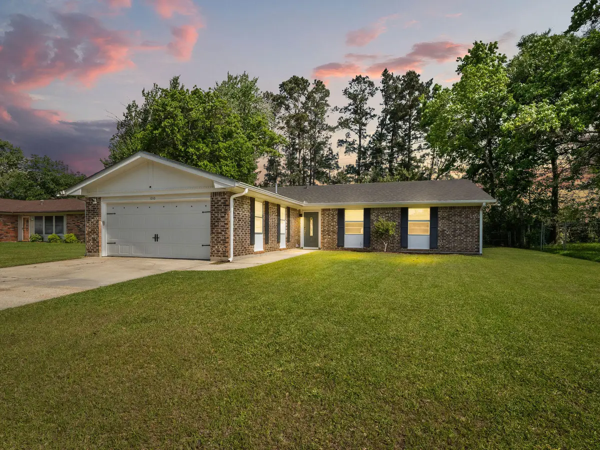 1010 Meadowbrook Dr, Deridder, LA 70634 - #1