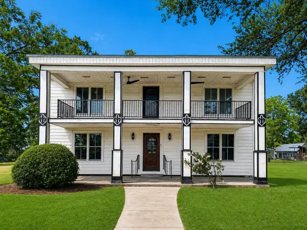 401 W 1st St, Iowa, LA 70647