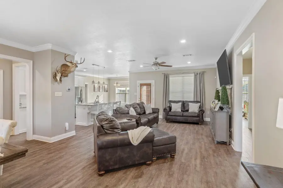 1018 Magdalena St, Sulphur, LA 70663 - Image #2