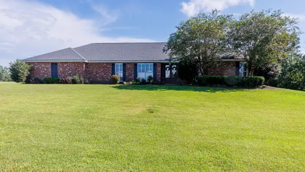 1649 S Woodland Forest Dr, Lake Charles, LA 70611