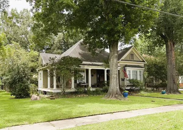 351 N 4th St, Eunice, LA 70535