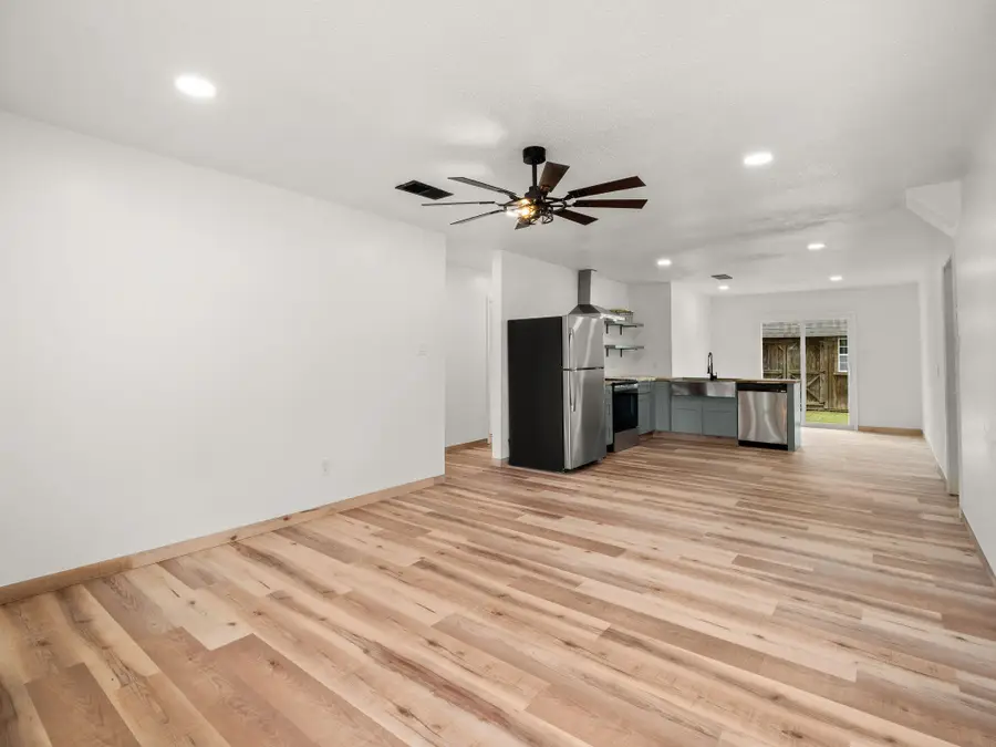 702 Stanton, New Llano, LA 71461 - #3