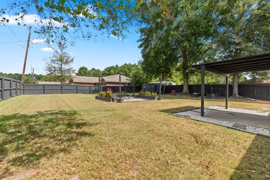801 Holly St, New Llano, LA 71461 - #3