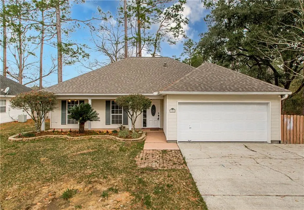 100 E Thistle Street, Mandeville, LA 70471 - Image #1