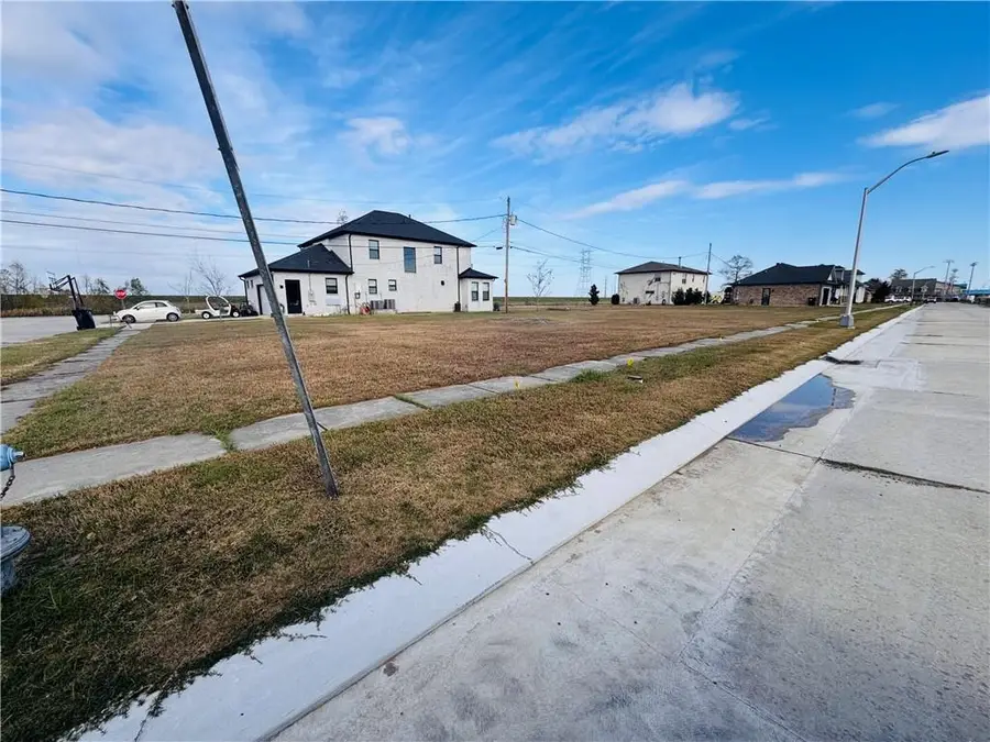 605 Daryl Drive, Chalmette, LA 70043 - #3