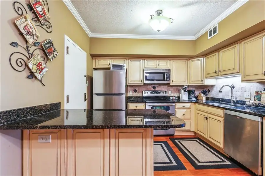 1750 St Charles Avenue #505, New Orleans, LA 70130 - #2