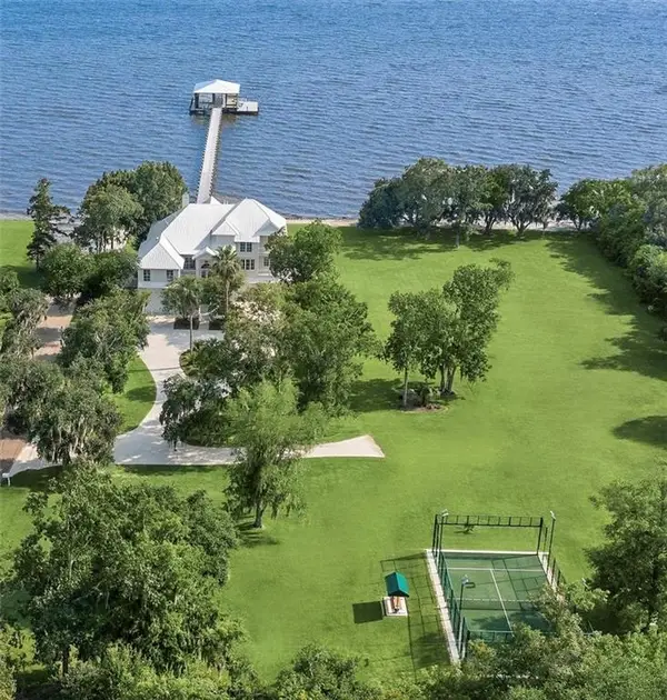 100 Mulberry Avenue, Mandeville, LA 70448