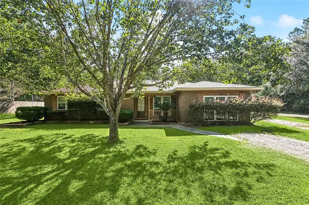 62686 N Ponchartrain Drive, Lacombe, LA 70445 - Image #1