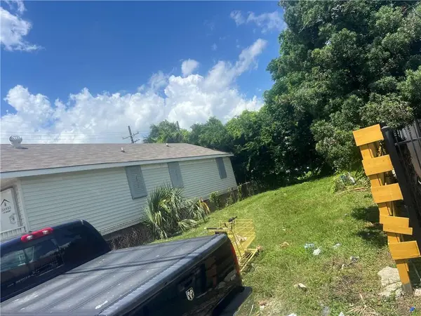 2233 Harmony Street, New Orleans, LA 70115