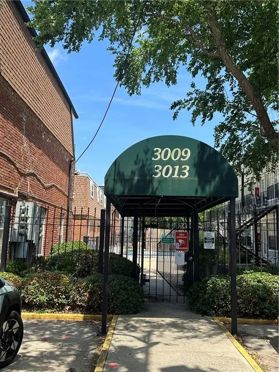 3013 Ridgelake Drive #201, Metairie, LA 70002