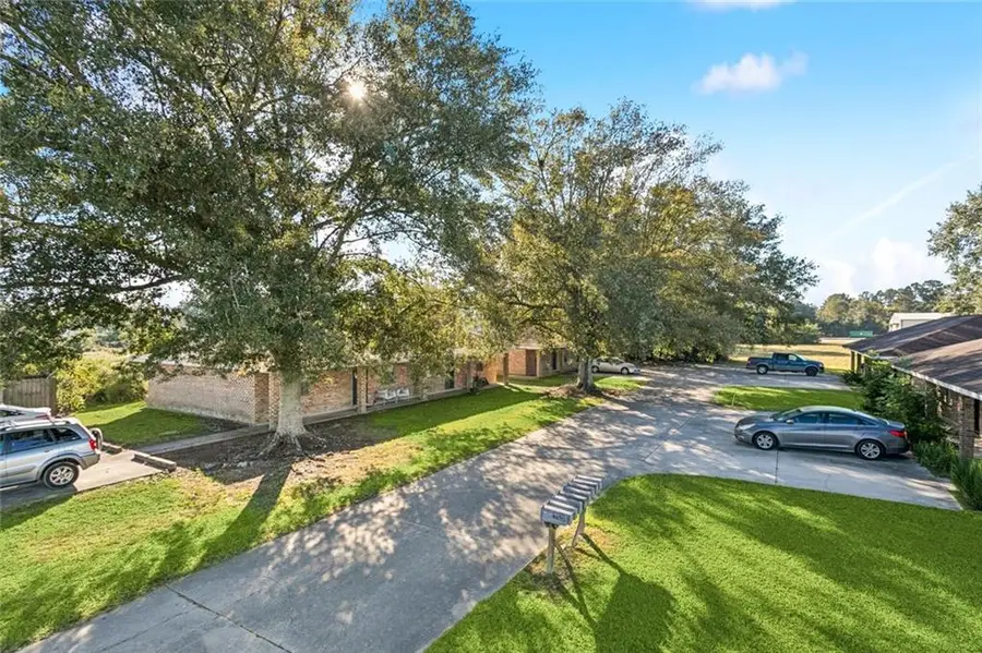 14106 W Club Deluxe Road, Hammond, LA 70403 - Image #2