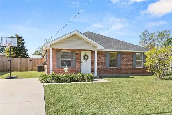 122 Badalamenti Street, Luling, LA 70070