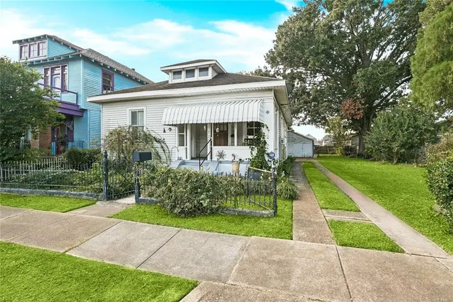 720 Derbigny Street, Gretna, LA 70053 - Image #2