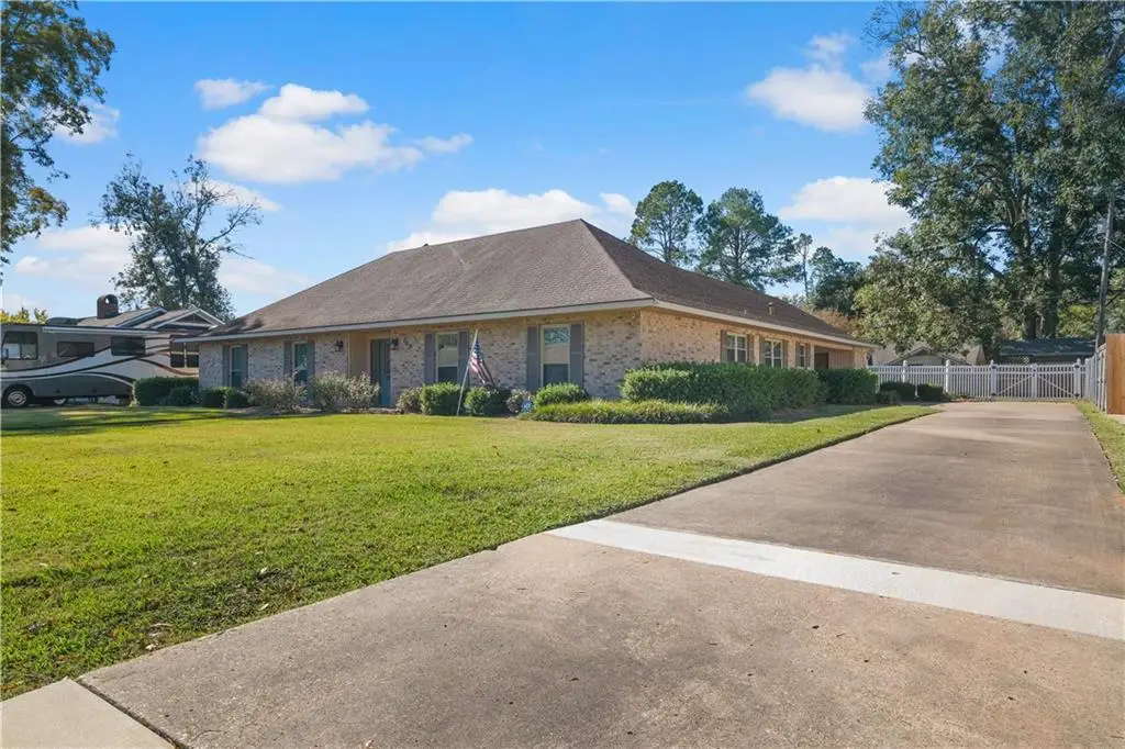 704 Post Oak Boulevard, Alexandria, LA 71303 - Image #1
