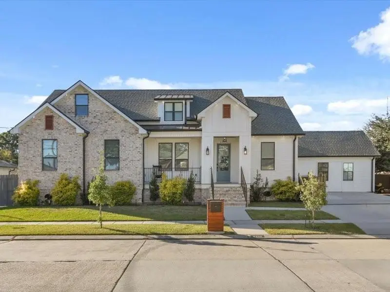 2804 Volpe Drive, Chalmette, LA 70043 - Image #1