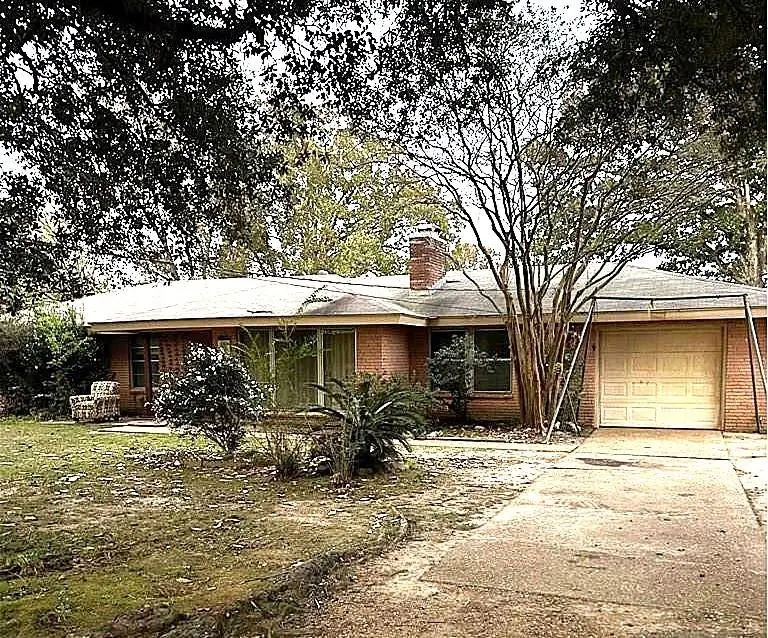 711 Palmer Chapel Road, Pineville, LA 71360 - Image #1