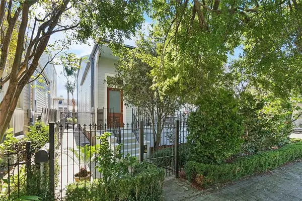 3530 Annunciation Street, New Orleans, LA 70115