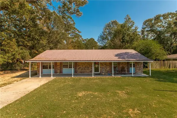 1906 S Dogwood Drive, Bogalusa, LA 70427