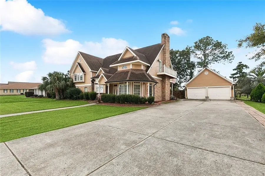 3504 Lake Palourde Drive, Harvey, LA 70058 - Image #2