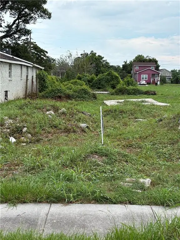 1923 Flood Street, New Orleans, LA 70117 - Image #1