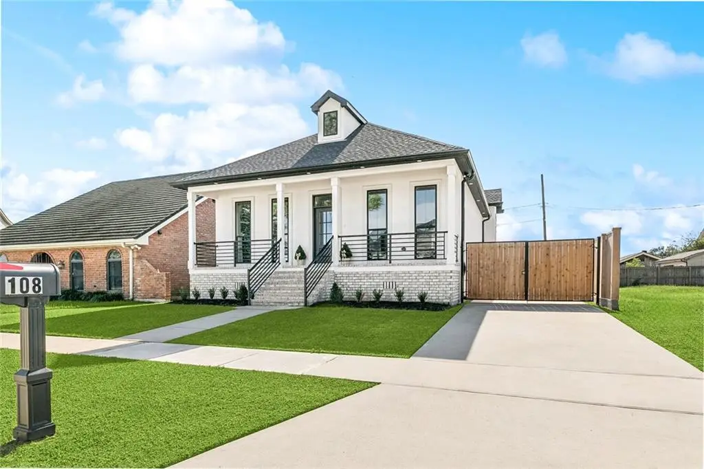 108 Jaguar Drive, Arabi, LA 70032 - Image #1