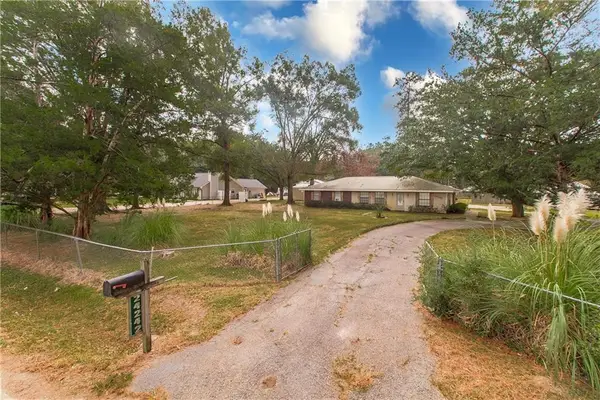 24242 Verneuil Lane, Ponchatoula, LA 70454