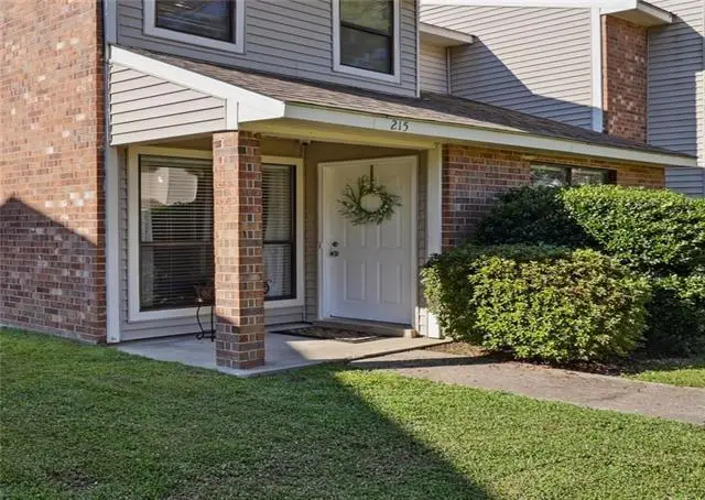 215 Pineridge Court, Mandeville, LA 70448 - Image #1