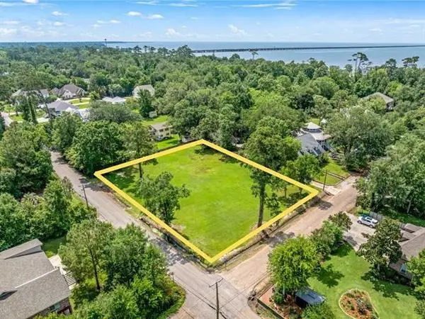 570 Copal Street, Mandeville, LA 70448