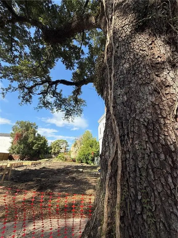 2215 Carondelet Street, New Orleans, LA 70130 - Image #1