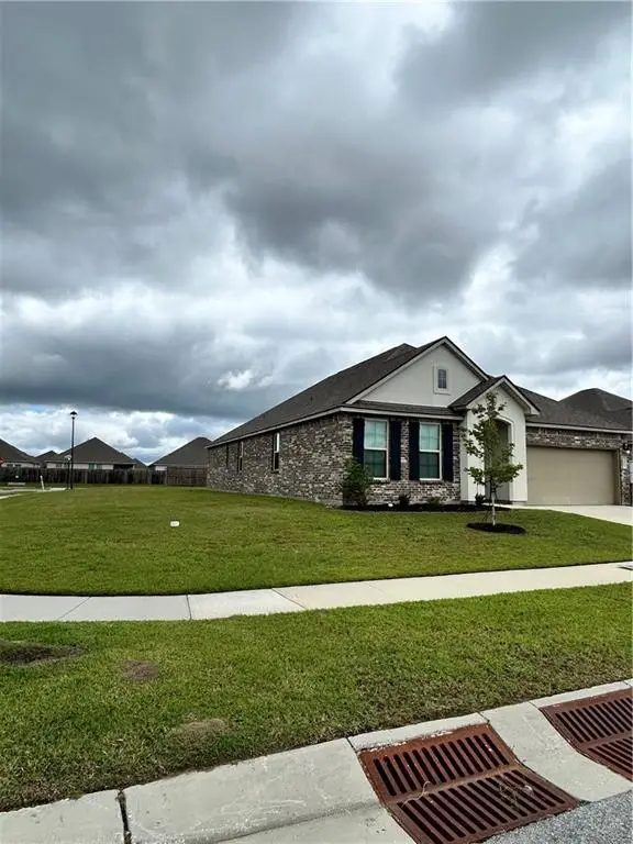 1805 E Lakeshore Landing Drive, Slidell, LA 70461 - Image #2