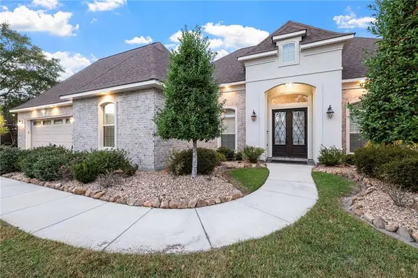 30355 Woodland W Drive, Lacombe, LA 70445