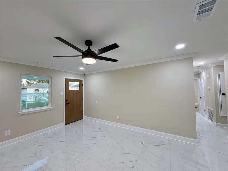 660 Grovewood Drive, Gretna, LA 70056 - Image #2