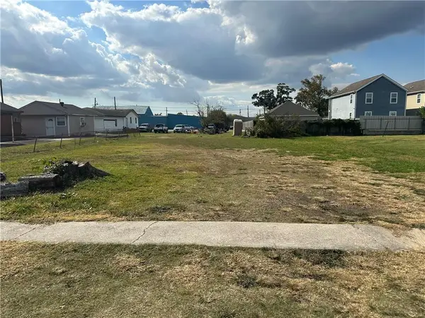 1430 Esther Street, Harvey, LA 70058