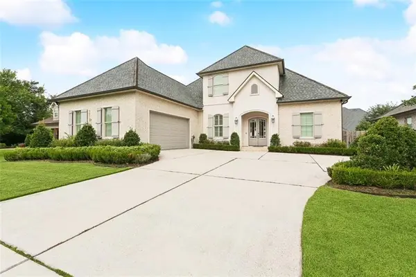 116 Kellywood Court, Belle Chasse, LA 70037