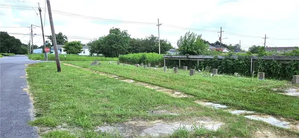 2301 Flood Street, New Orleans, LA 70117