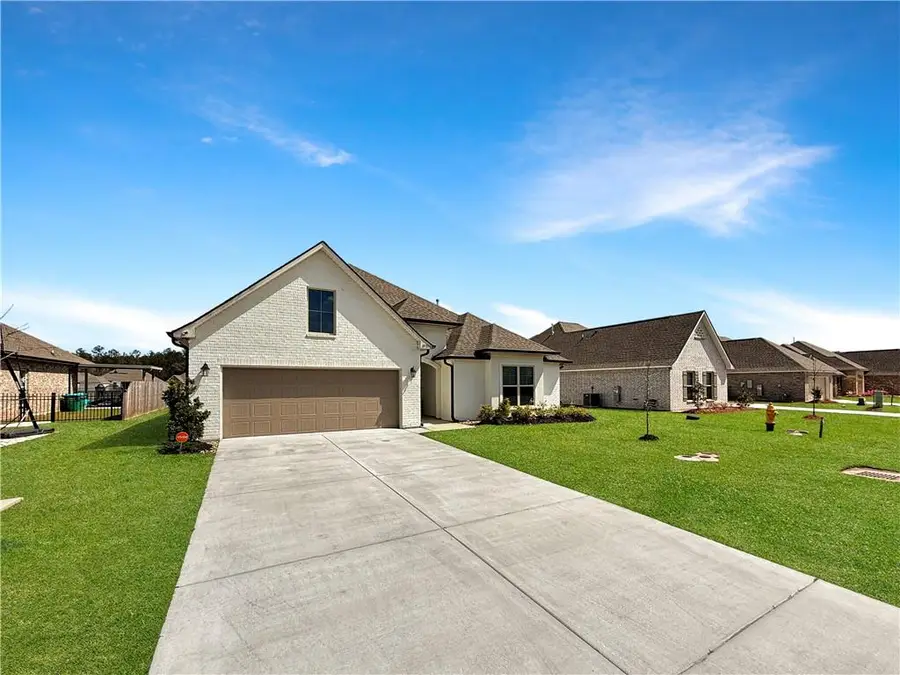 39556 Fairhope Drive, Ponchatoula, LA 70454 - Image #2