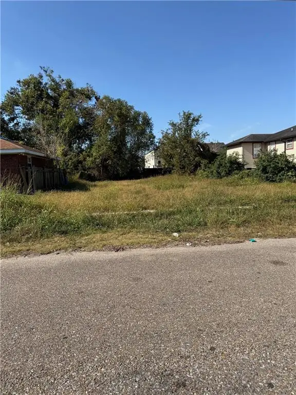 1907 Tricou Street, New Orleans, LA 70117 - Image #1