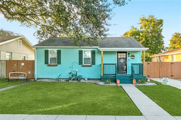 2304 Fenelon Street, Chalmette, LA 70043